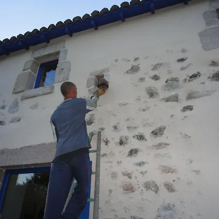 La Petite Vallee Oda ve Kahvaltı 3*